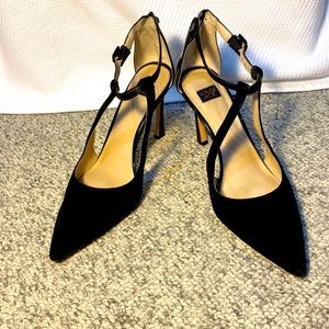 2.5 inch rear zip black leather heels